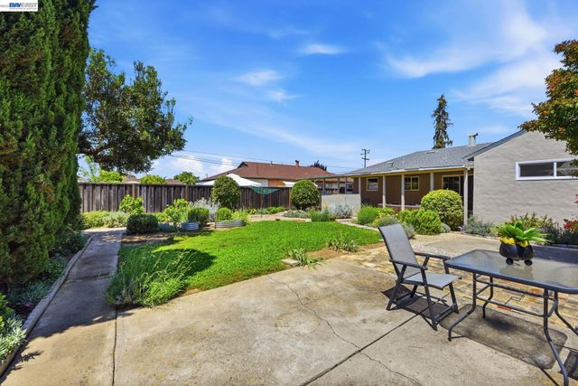 363 Lafayette Ave, Hayward, CA 94544