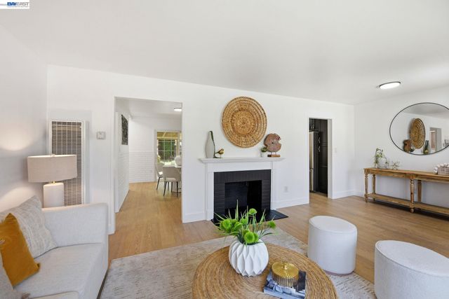 363 Lafayette Ave, Hayward, CA 94544