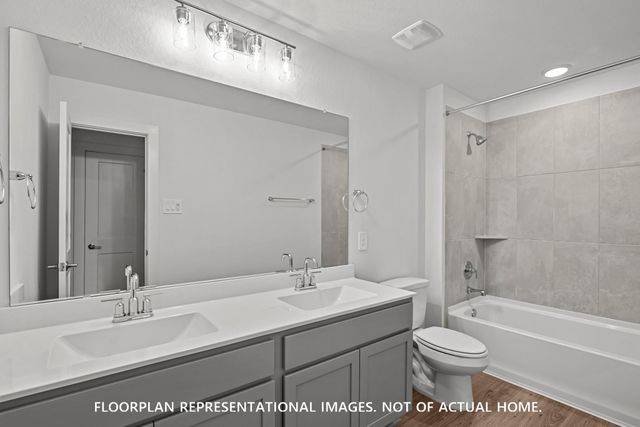 768 Hackberry Branch Court, Magnolia, TX 77354