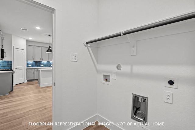 768 Hackberry Branch Court, Magnolia, TX 77354