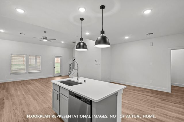 768 Hackberry Branch Court, Magnolia, TX 77354