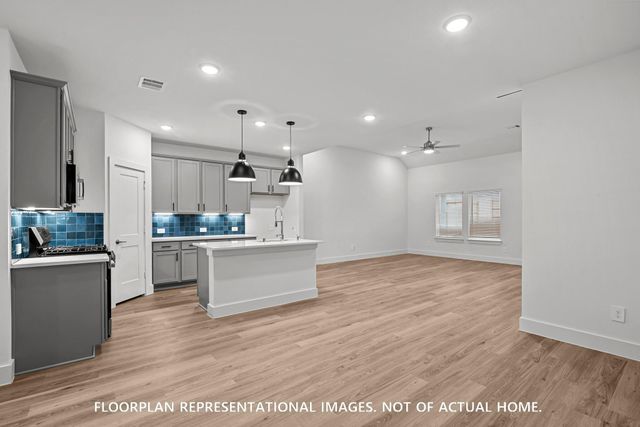 768 Hackberry Branch Court, Magnolia, TX 77354