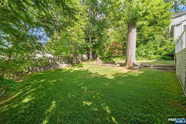 26 W Lawn Road, Livingston, NJ 07039