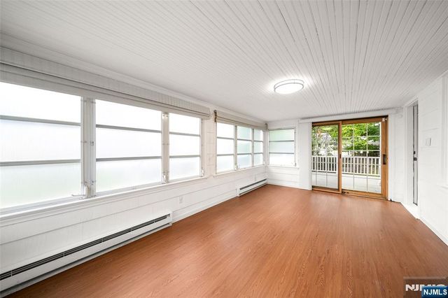 26 W Lawn Road, Livingston, NJ 07039