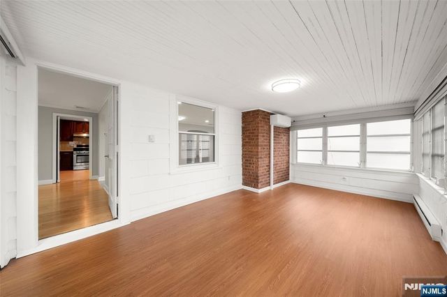 26 W Lawn Road, Livingston, NJ 07039