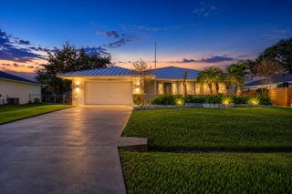 651 SE DEGAN Drive, Port St. Lucie, Port St Lucie, FL 34983