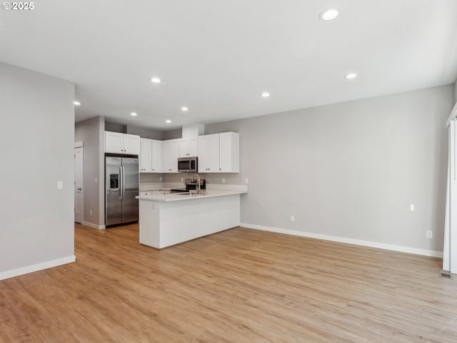 2417 Ne 54TH St, Vancouver, WA 98663