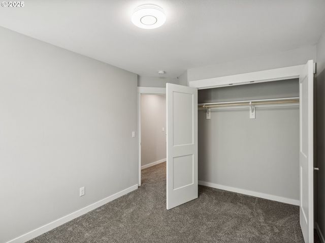 2417 Ne 54TH St, Vancouver, WA 98663