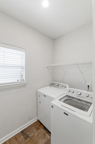 1129 Cotillion Dr, Murfreesboro, TN 37128