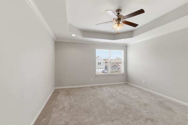 1129 Cotillion Dr, Murfreesboro, TN 37128