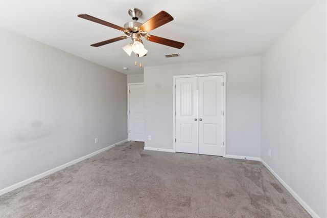 1129 Cotillion Dr, Murfreesboro, TN 37128