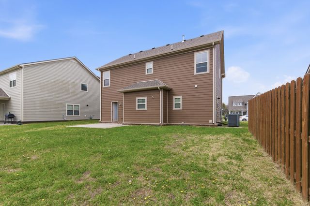 1129 Cotillion Dr, Murfreesboro, TN 37128