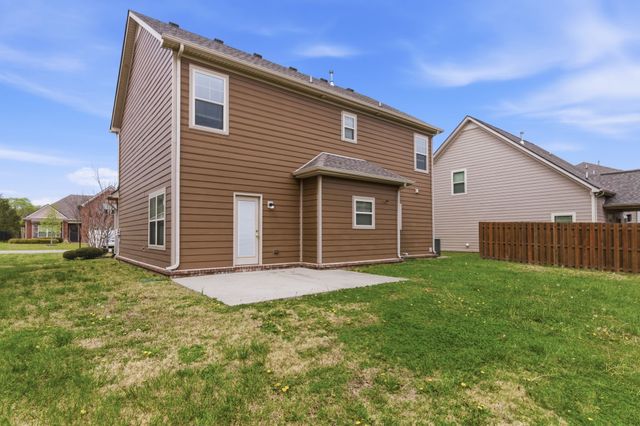 1129 Cotillion Dr, Murfreesboro, TN 37128