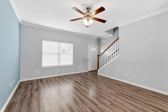 1129 Cotillion Dr, Murfreesboro, TN 37128