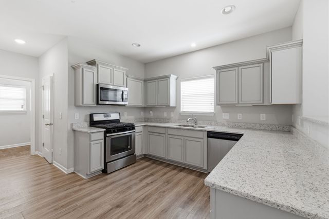 1129 Cotillion Dr, Murfreesboro, TN 37128