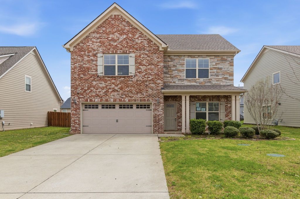 1129 Cotillion Dr, Murfreesboro, TN 37128