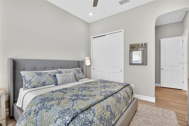 17904 LINDEN COMMON COURT, Lutz, FL 33559