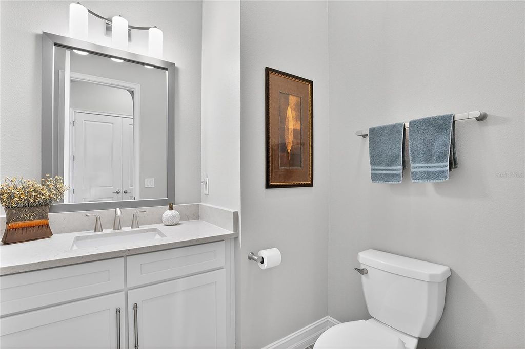 Image 12 of property listing at 17904 LINDEN COMMON COURT, Lutz, FL 33559