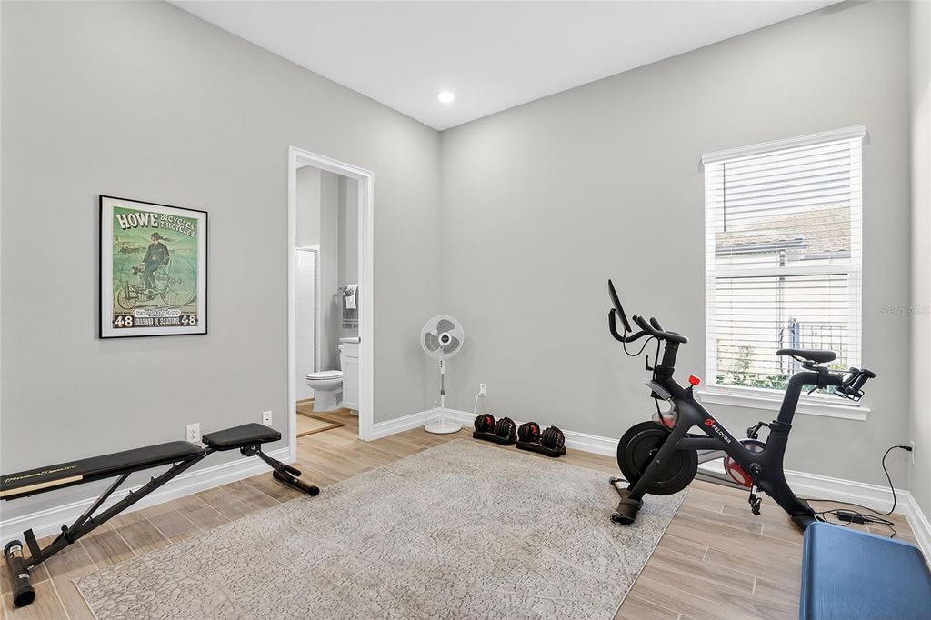 Image 14 of property listing at 17904 LINDEN COMMON COURT, Lutz, FL 33559