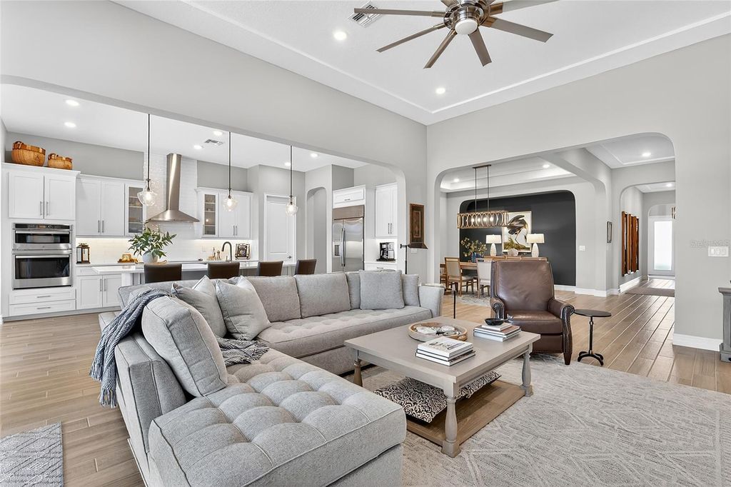 Image 18 of property listing at 17904 LINDEN COMMON COURT, Lutz, FL 33559