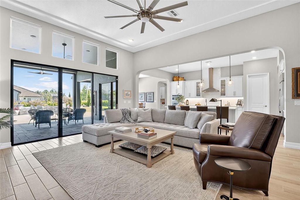 Image 19 of property listing at 17904 LINDEN COMMON COURT, Lutz, FL 33559