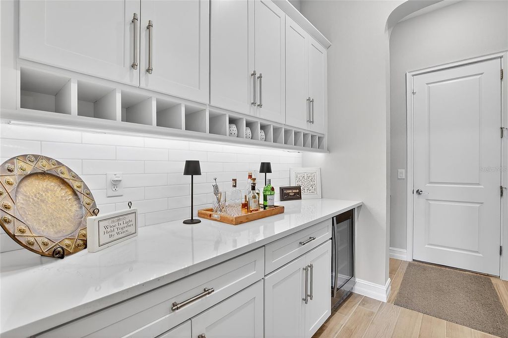 Image 33 of property listing at 17904 LINDEN COMMON COURT, Lutz, FL 33559