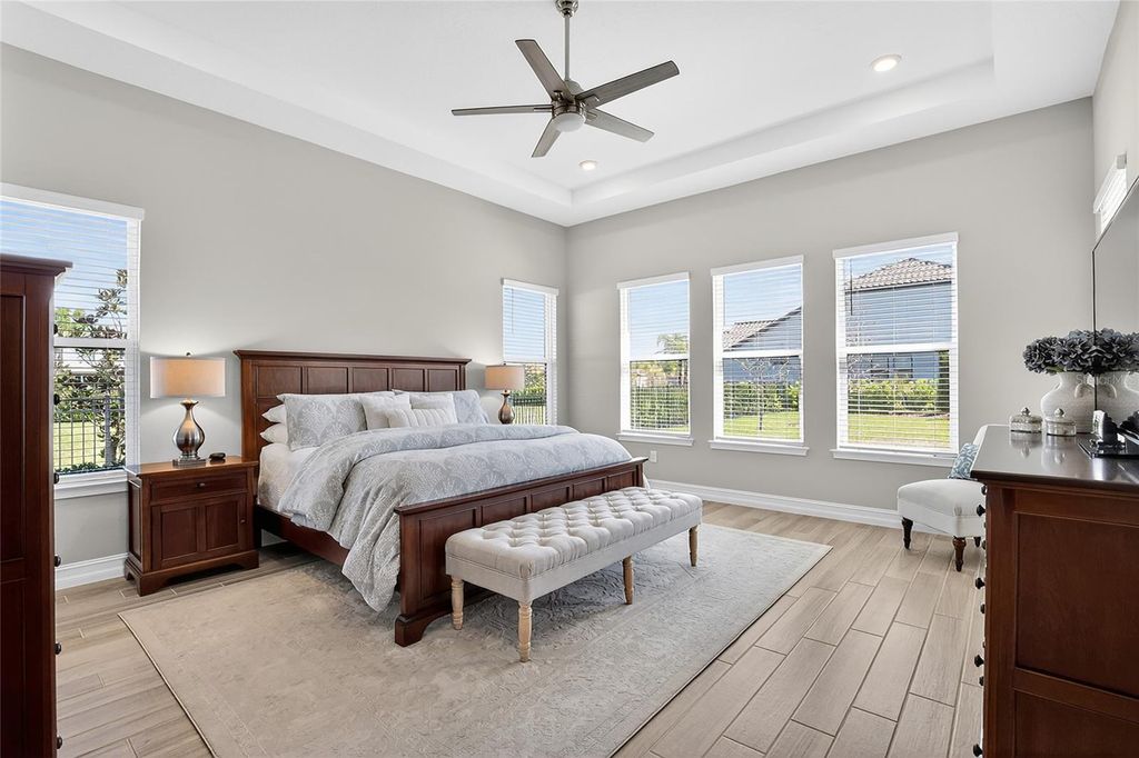 Image 37 of property listing at 17904 LINDEN COMMON COURT, Lutz, FL 33559