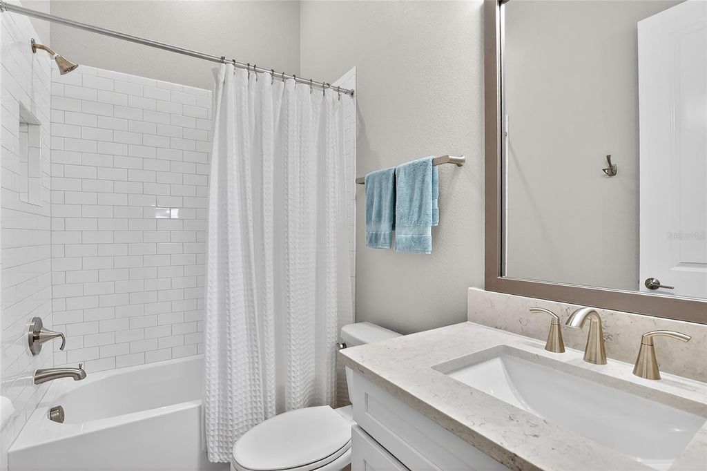 Image 44 of property listing at 17904 LINDEN COMMON COURT, Lutz, FL 33559