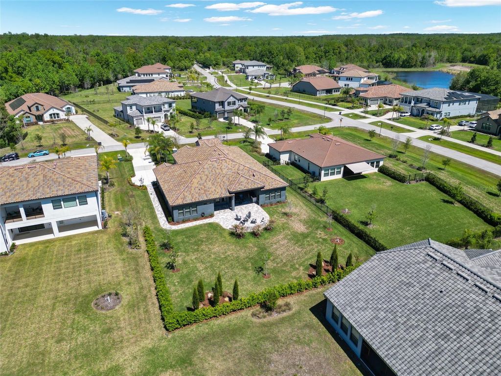 Image 60 of property listing at 17904 LINDEN COMMON COURT, Lutz, FL 33559