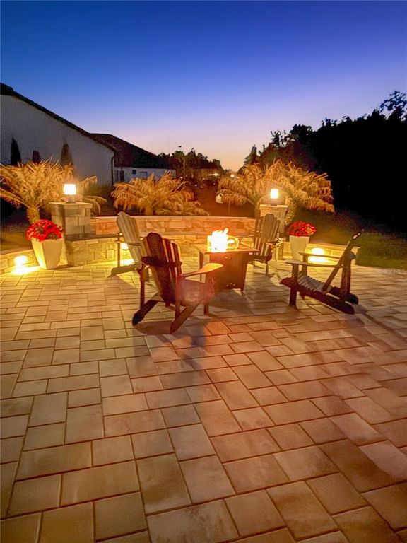 Image 71 of property listing at 17904 LINDEN COMMON COURT, Lutz, FL 33559