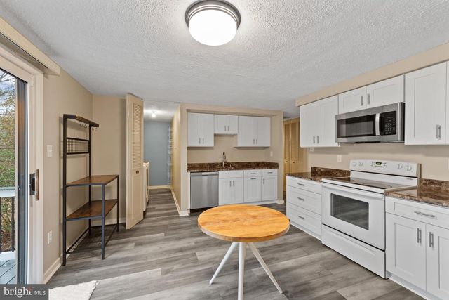 6680 BUTTONHOLE CT, Columbia, MD 21044