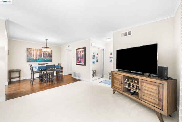 1101 Fairlawn Ct 4, Walnut Creek, CA 94595