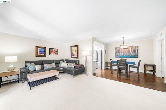 1101 Fairlawn Ct 4, Walnut Creek, CA 94595