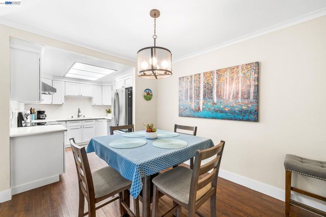 1101 Fairlawn Ct 4, Walnut Creek, CA 94595