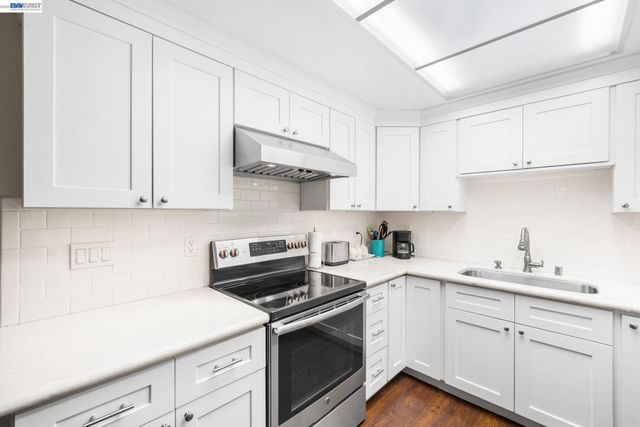 1101 Fairlawn Ct 4, Walnut Creek, CA 94595