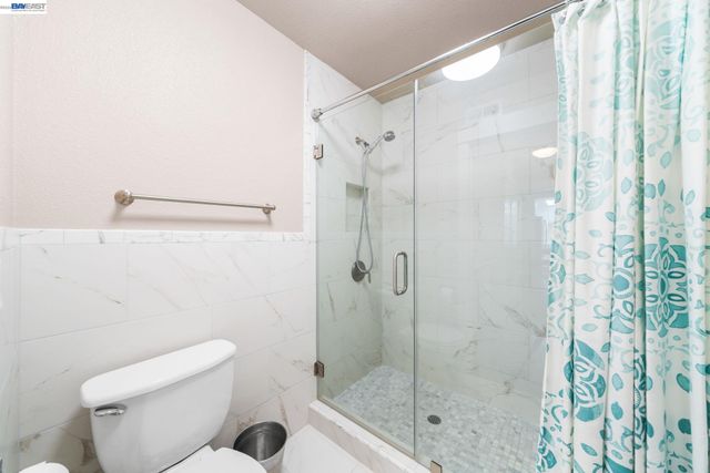 1101 Fairlawn Ct 4, Walnut Creek, CA 94595