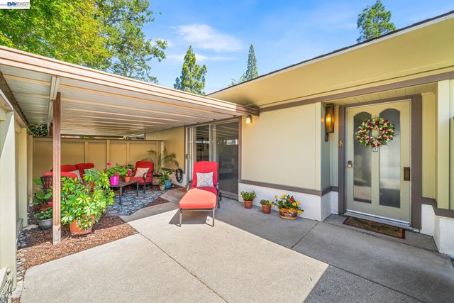 1101 Fairlawn Ct 4, Walnut Creek, CA 94595