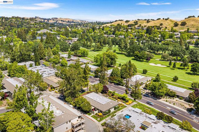 1101 Fairlawn Ct 4, Walnut Creek, CA 94595