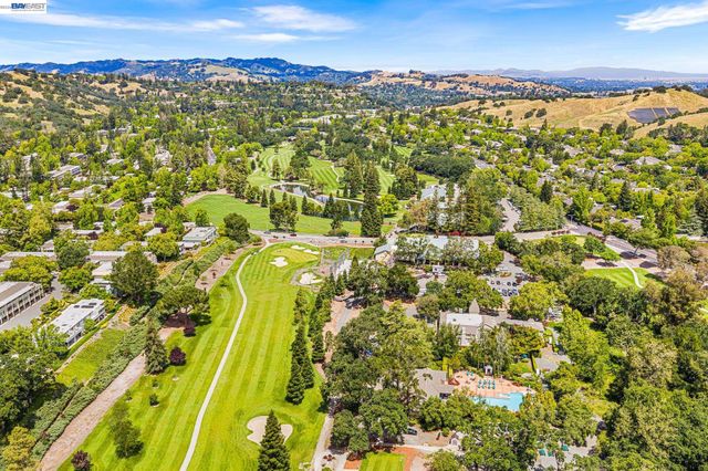 1101 Fairlawn Ct 4, Walnut Creek, CA 94595