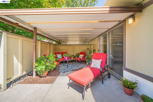 1101 Fairlawn Ct 4, Walnut Creek, CA 94595