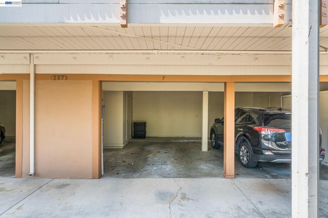 1101 Fairlawn Ct 4, Walnut Creek, CA 94595