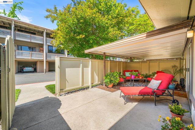 1101 Fairlawn Ct 4, Walnut Creek, CA 94595