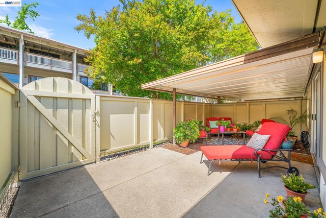 1101 Fairlawn Ct 4, Walnut Creek, CA 94595