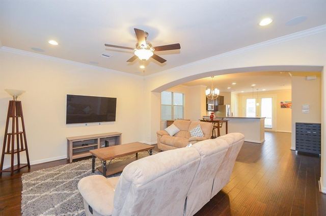 10014 Spring Shadows Park Circle, Houston, TX 77080