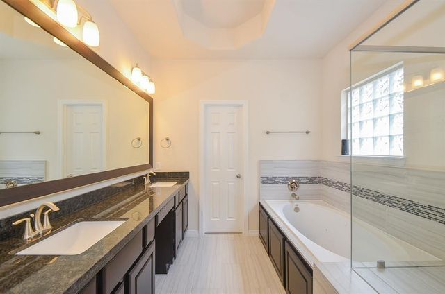 10014 Spring Shadows Park Circle, Houston, TX 77080