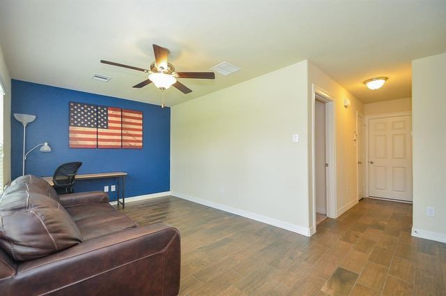 10014 Spring Shadows Park Circle, Houston, TX 77080