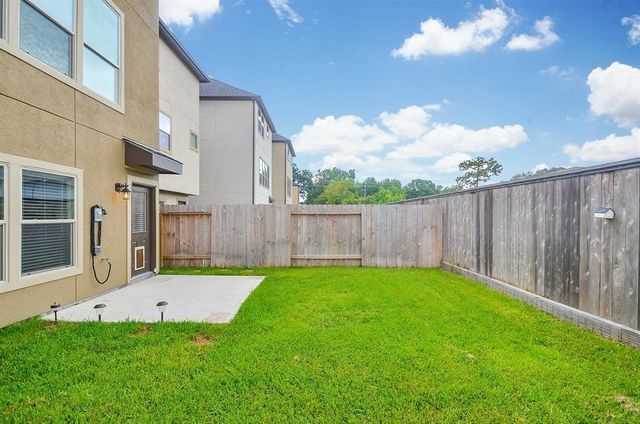 10014 Spring Shadows Park Circle, Houston, TX 77080