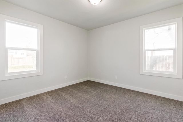 1757 Kenwood St, Sacramento, CA 95815