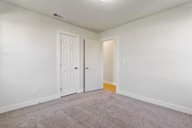 1757 Kenwood St, Sacramento, CA 95815