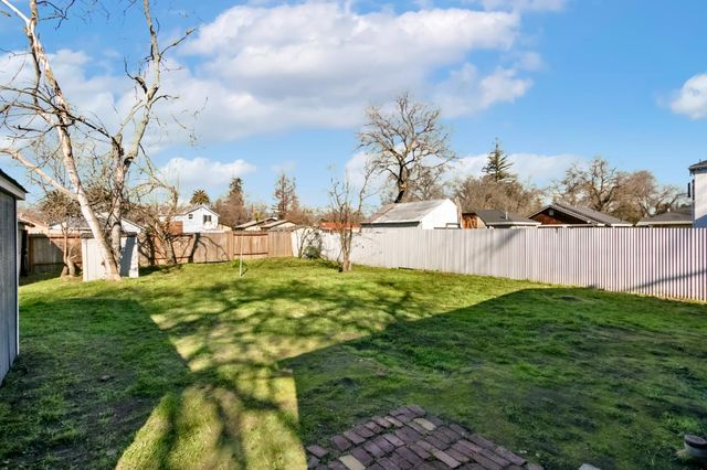 1757 Kenwood St, Sacramento, CA 95815